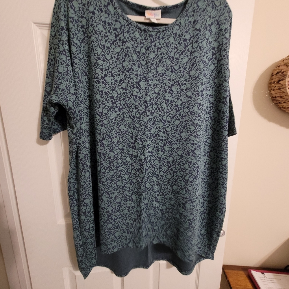 LuLaRoe flower print 2XL shirt